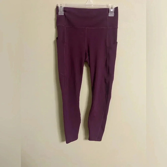 Fabletics Size Small Oasis PureLuxe High-Waisted Crop Leggings Burgundy Pockets - Picture 1 of 6